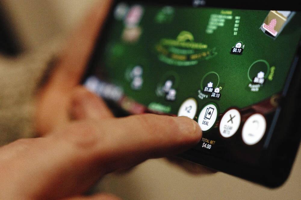 Khám phá cách chơi game danh bai online hấp dẫn và những bí quyết thắng lớn cùng game danh bai online